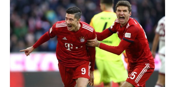 Piłkarska przyjaźń Roberta Lewandowskiego i Thomasa Müllera